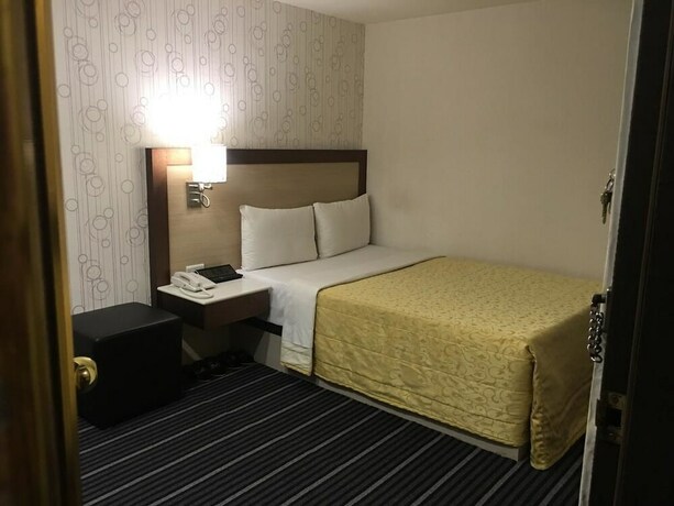 Imagen de la habitación del Hotel Carry. Foto 3