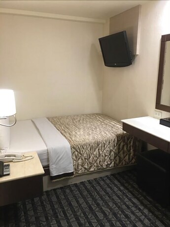 Imagen de la habitación del Hotel Carry. Foto 15