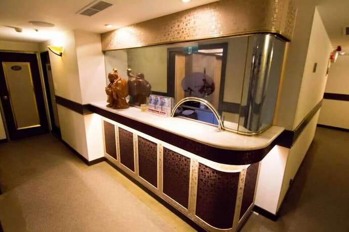 Imagen de los interiores del Hotel Carry. Foto 20