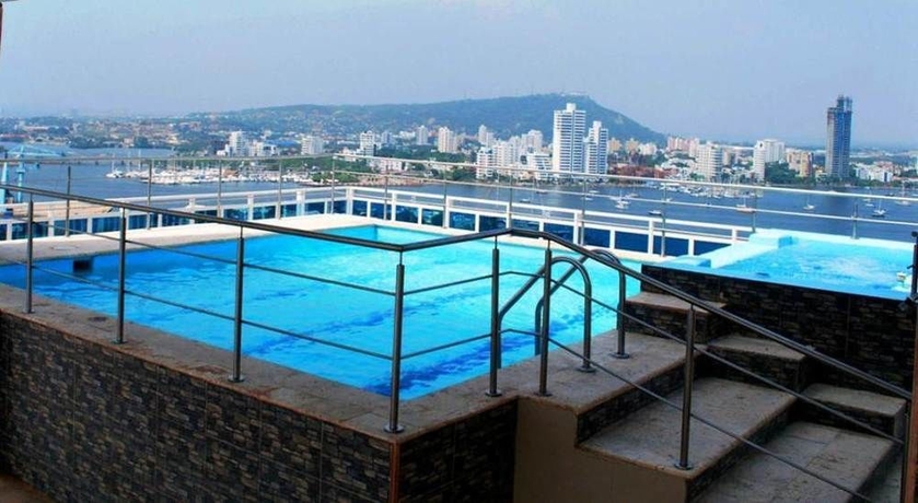 Imagen de la piscina del Hotel Cartagena Premium. Foto 10
