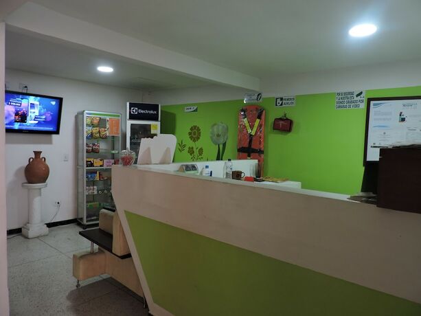 Imagen de los interiores del Hotel Cartago Plaza. Foto 13