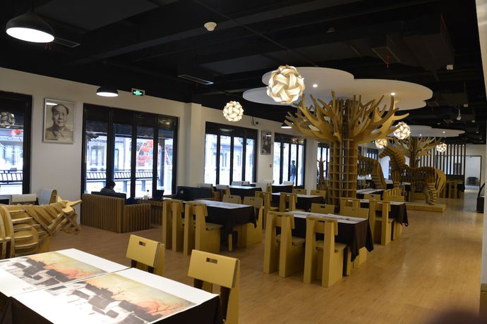 Imagen del bar/restaurante del Hotel Carton King. Foto 3