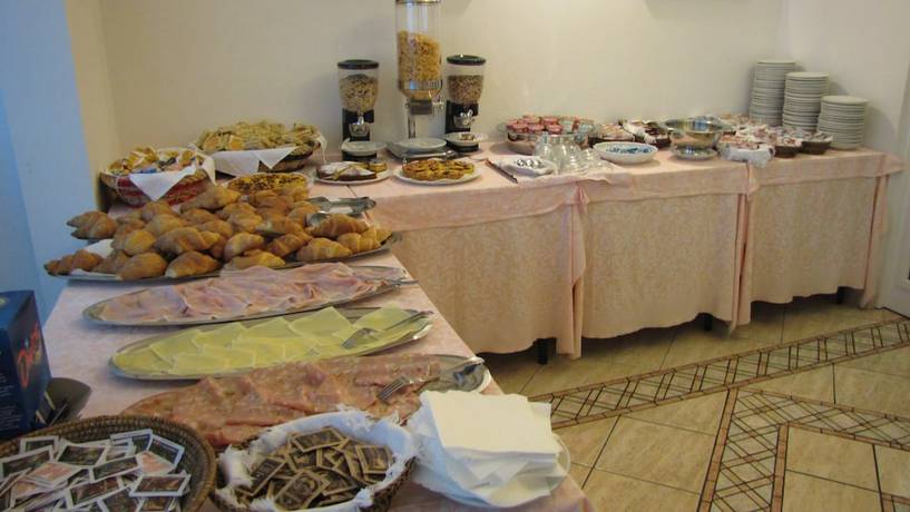 Imagen del bar/restaurante del Hotel Caruso, Rimini. Foto 3