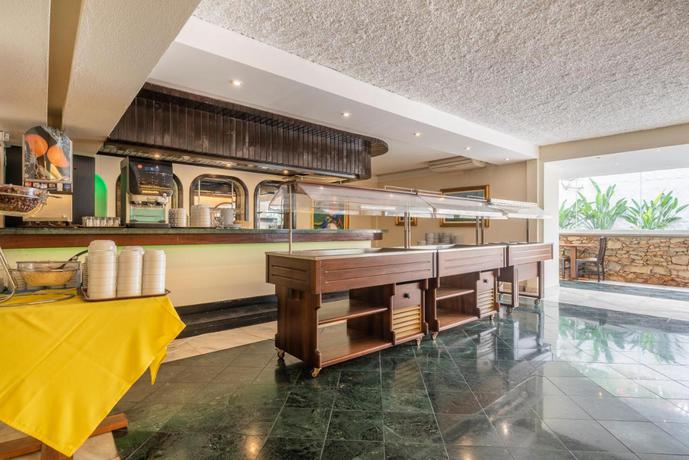 Imagen del bar/restaurante del Hotel Carvoeiro Garden. Foto 4