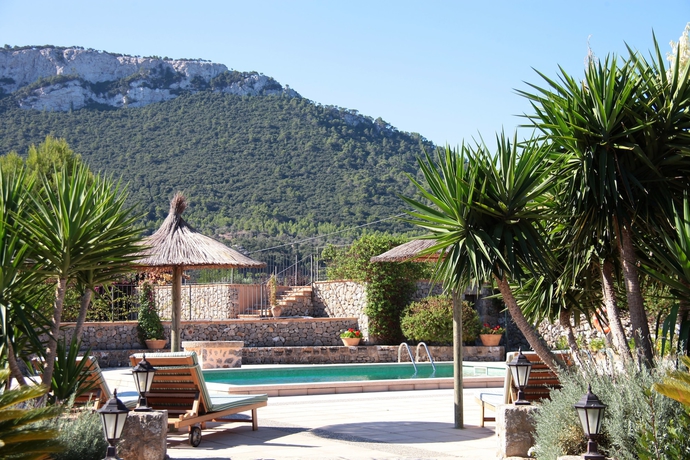 Imagen de la piscina del Hotel Ca's Garriguer. Foto 14