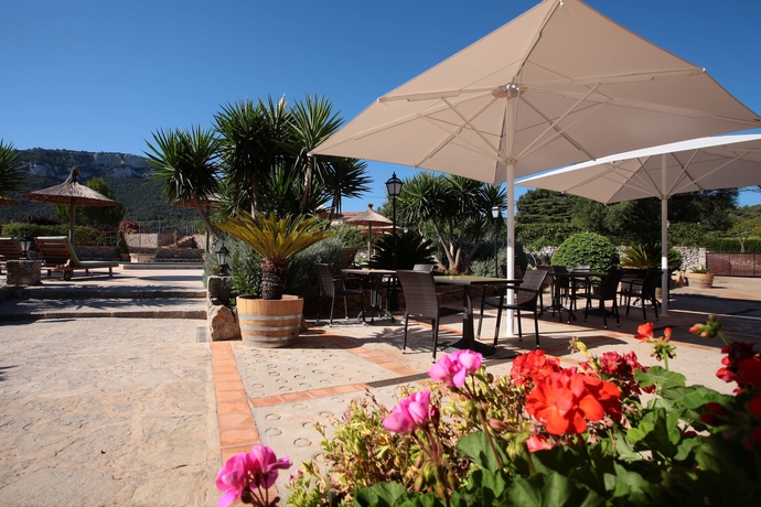 Imagen de los exteriores del Hotel Ca's Garriguer. Foto 10