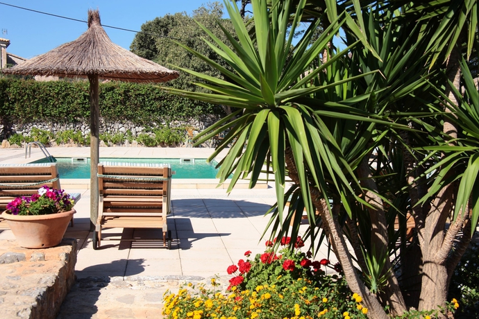 Imagen de los exteriores del Hotel Ca's Garriguer. Foto 11