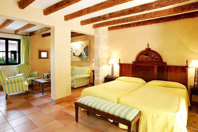 Imagen de la habitación del Hotel Ca's Garriguer. Foto 7