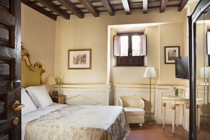 Imagen de la habitación del Hotel Casa 1800 Granada. Foto 6