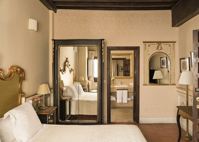 Imagen de la habitación del Hotel Casa 1800 Granada. Foto 11