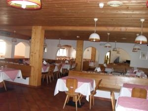 Imagen del bar/restaurante del Hotel Casa Alpina - Alpin Haus. Foto 2