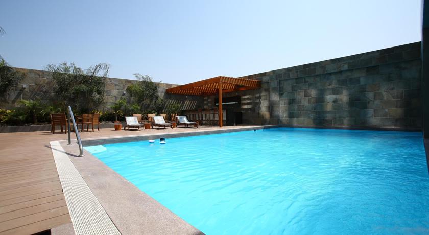 Imagen de la piscina del Hotel Casa Andina Premium Trujillo. Foto 14