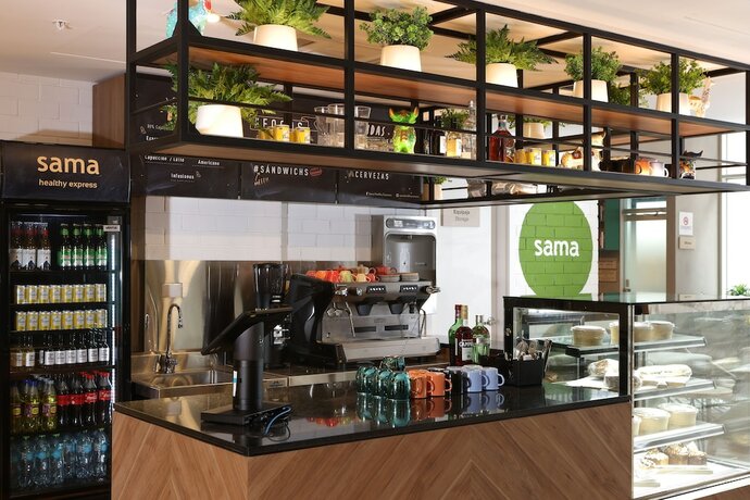 Imagen del bar/restaurante del Hotel Casa Andina Standard Benavides. Foto 8