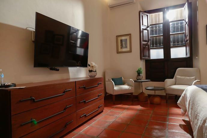 Imagen de la habitación del Hotel Casa Angeles. Foto 14