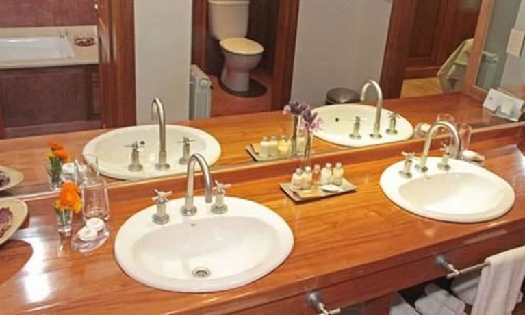 Imagen de la habitación del Hotel Casa Antares Patagonia. Foto 16