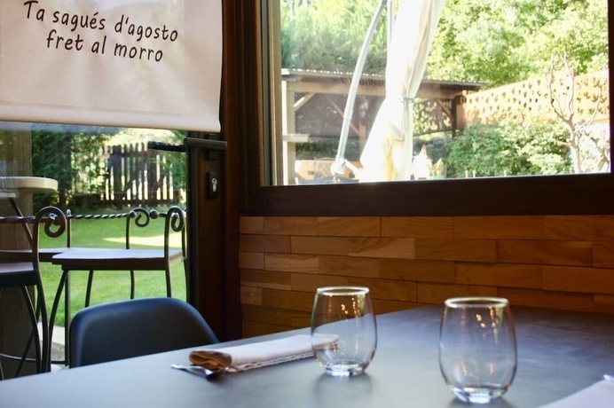 Imagen del bar/restaurante del Hotel Casa Arcas. Foto 8