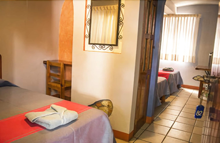 Imagen de la habitación del Hotel Casa Arnel. Foto 8