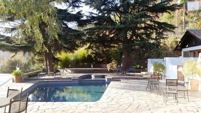 Imagen de la piscina del Hotel Casa Arrayan. Foto 18