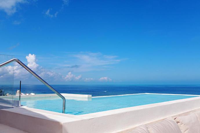 Imagen de la piscina del Hotel Casa Astral Luxury Hotel By Nah Hotels. Foto 11