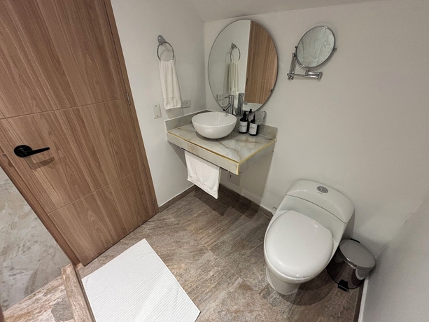 Imagen de la habitación del Hotel Casa Aurora Luxury. Foto 15