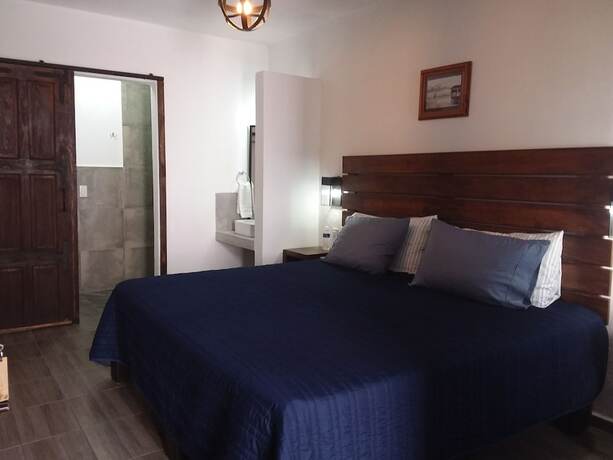 Imagen de la habitación del Hotel Casa Azul, Dolores Hidalgo. Foto 13