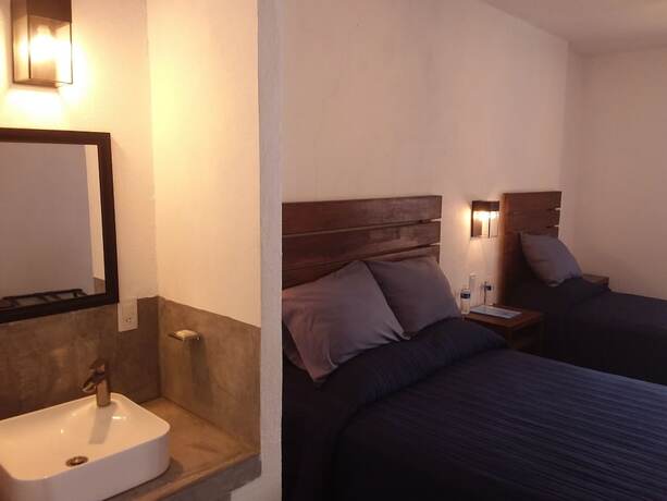 Imagen de la habitación del Hotel Casa Azul, Dolores Hidalgo. Foto 17