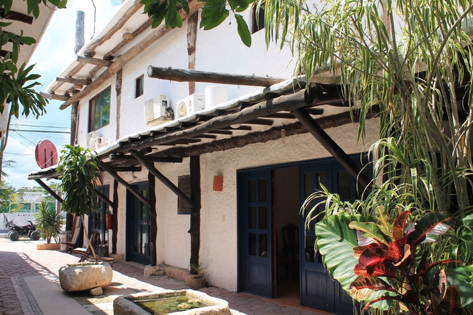 Imagen de los exteriores del Hotel Casa B&aacute;rbara Holbox. Foto 11