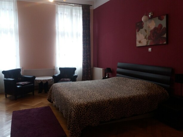 Imagen de la habitación del Hotel Casa Balcescu. Foto 19