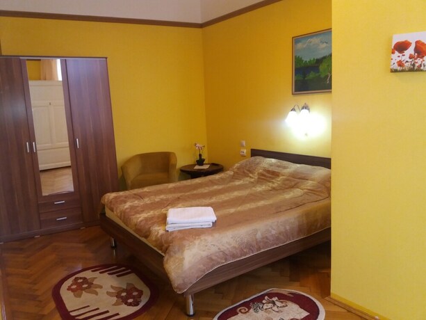 Imagen de la habitación del Hotel Casa Balcescu. Foto 21
