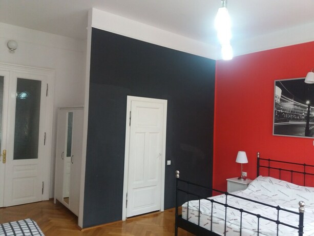 Imagen de la habitación del Hotel Casa Balcescu. Foto 24