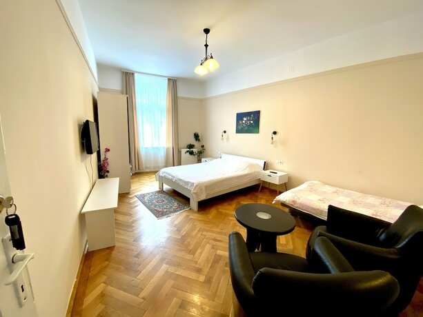 Imagen de la habitación del Hotel Casa Balcescu. Foto 30