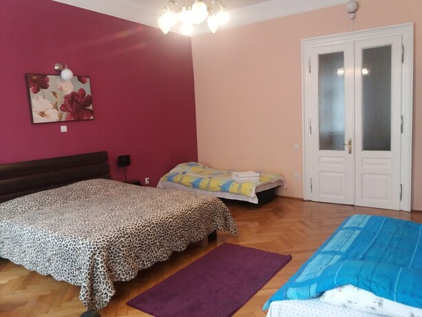 Imagen de la habitación del Hotel Casa Balcescu. Foto 36