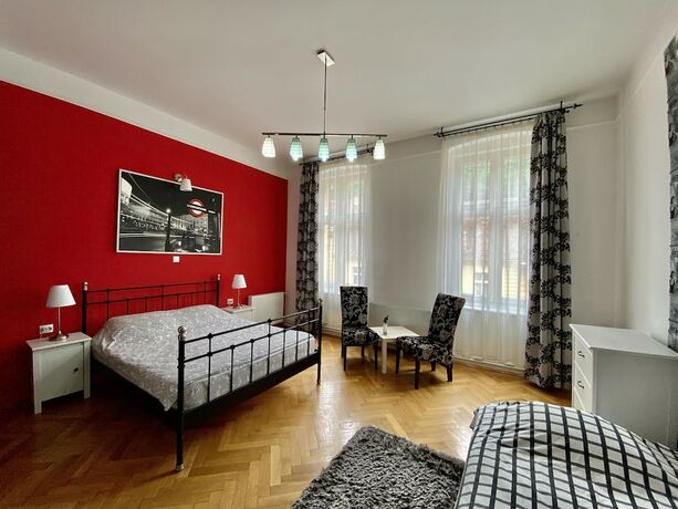 Imagen de la habitación del Hotel Casa Balcescu. Foto 37