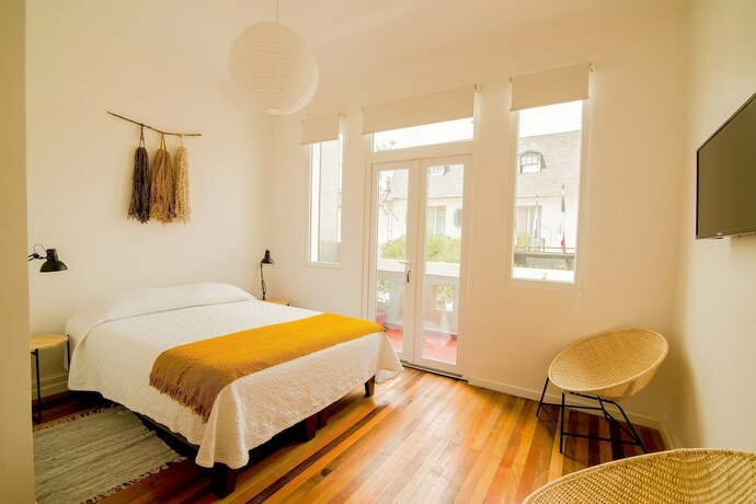 Imagen de la habitación del Hotel Casa Baquedano. Foto 15
