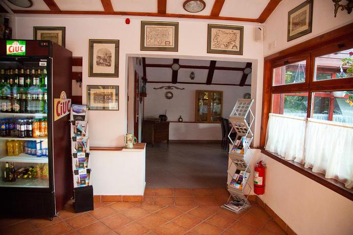 Imagen del bar/restaurante del Hotel Casa Bazna. Foto 3