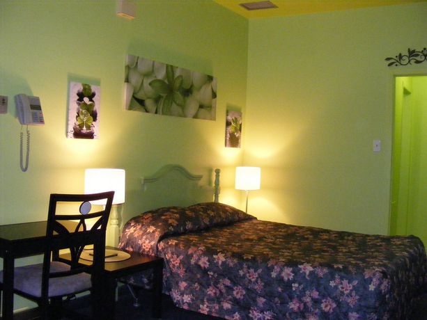 Imagen de la habitación del Hotel Casa Bella, Montreal. Foto 4