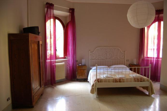 Imagen de la habitación del Hotel Casa Betania, Cortona. Foto 9