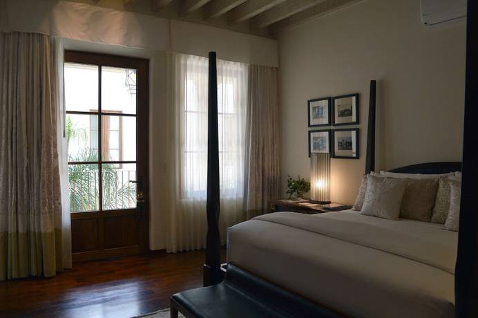 Imagen de la habitación del Hotel Casa Blanca 7. Foto 10