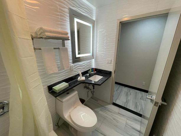 Imagen general del Hotel Casa Blanca Brooklyn. Foto 9