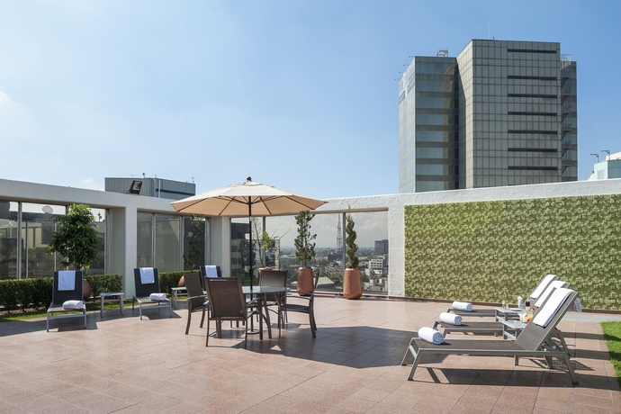Imagen de la piscina del Hotel Casa Blanca, Ciudad de México. Foto 16