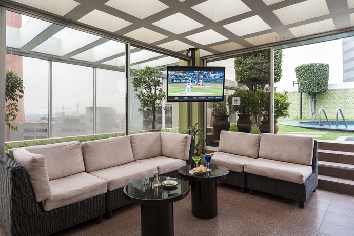 Imagen de los exteriores del Hotel Casa Blanca, Ciudad de México. Foto 9