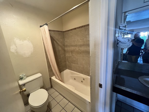 Imagen de la habitación del Hotel Casa Blanca Express and Suites Cypress Buena Park - Anaheim Area. Foto 5
