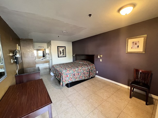 Imagen de la habitación del Hotel Casa Blanca Express and Suites Cypress Buena Park - Anaheim Area. Foto 7