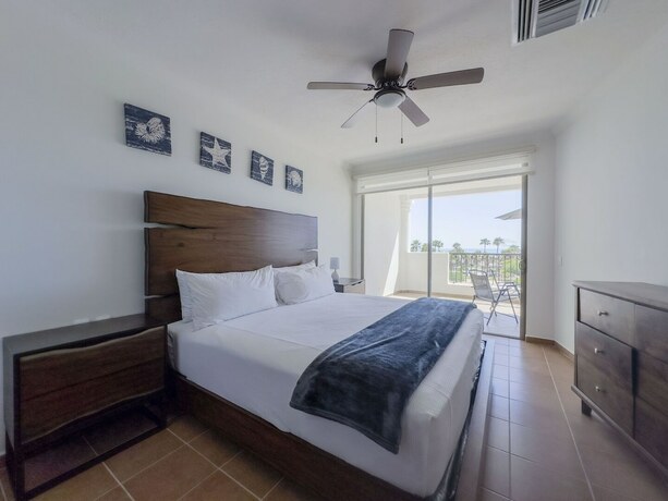 Imagen de la habitación del Hotel Casa Blanca Golf Villas. Foto 12