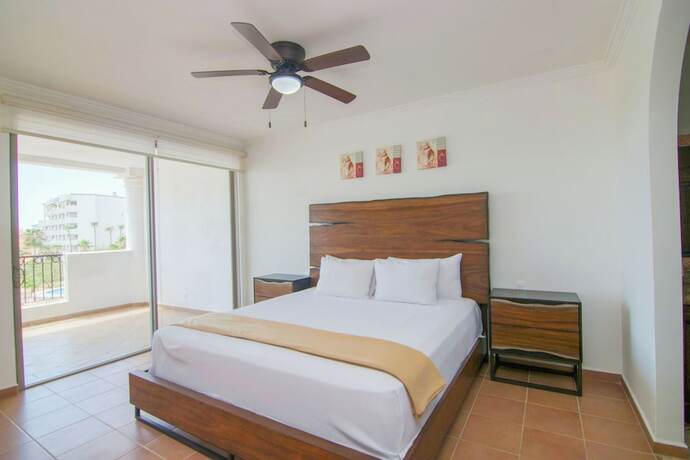 Imagen de la habitación del Hotel Casa Blanca Golf Villas. Foto 14