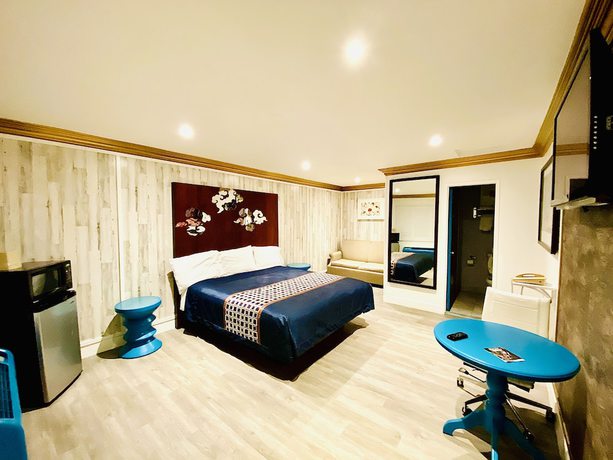 Imagen de la habitación del Hotel Casa Blanca Inn and Suites. Foto 3