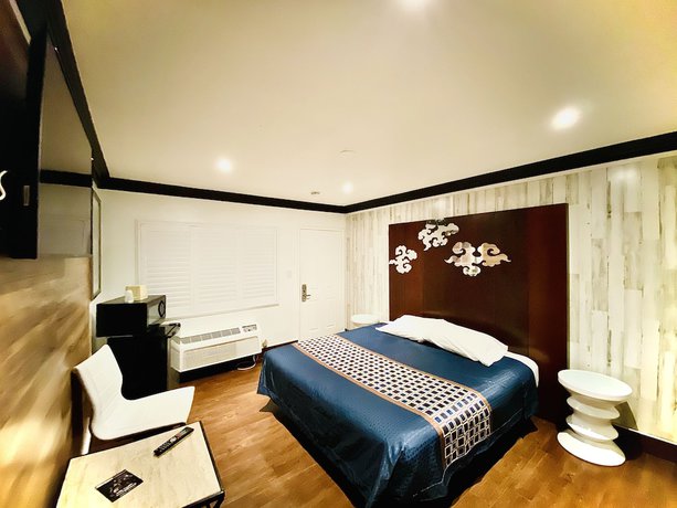 Imagen de la habitación del Hotel Casa Blanca Inn and Suites. Foto 4