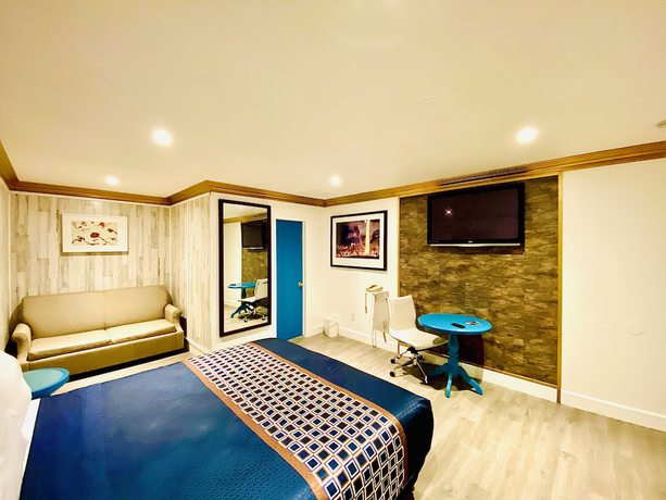 Imagen de la habitación del Hotel Casa Blanca Inn and Suites. Foto 8