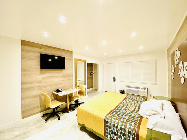 Imagen de la habitación del Hotel Casa Blanca Inn and Suites. Foto 10