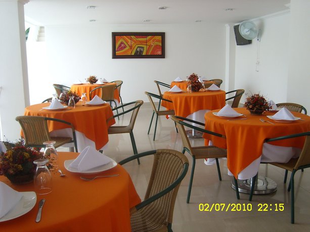 Imagen del bar/restaurante del Hotel Casa Blanca Villeta. Foto 2